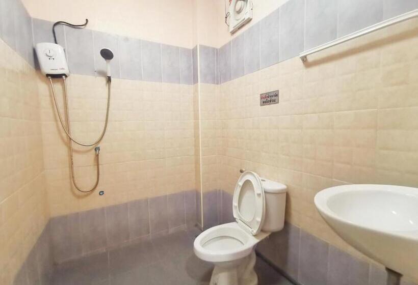 اتاق استاندارد با تخت بزرگ, โรงแรมประทับใจ