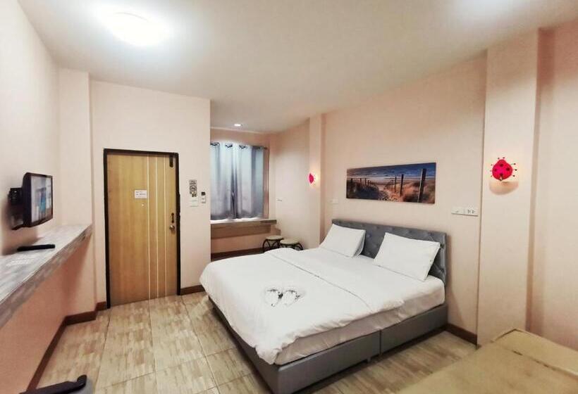 اتاق استاندارد با تخت بزرگ, โรงแรมประทับใจ