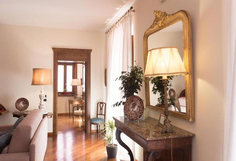 اتاق استاندارد, B&b Palazzo De I Mysteri