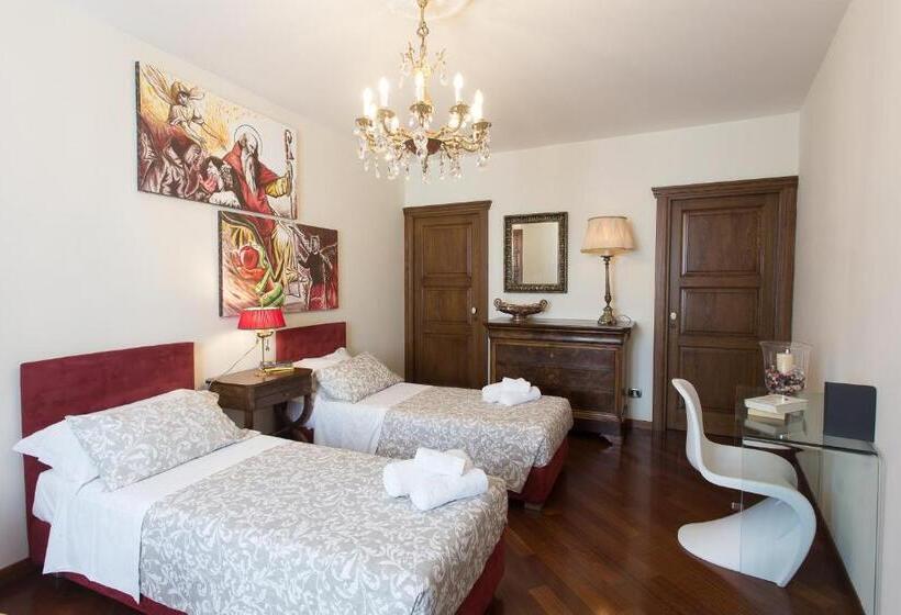 اتاق لوکس, B&b Palazzo De I Mysteri