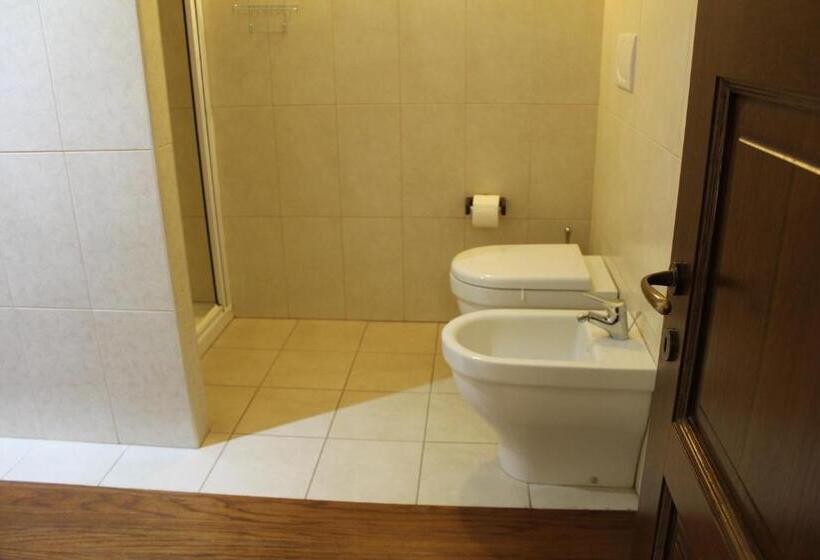 اتاق استاندارد سه نفره, B&b Palazzo De I Mysteri