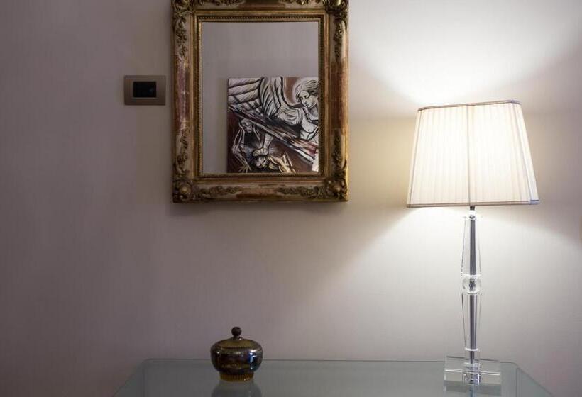 اتاق استاندارد سه نفره, B&b Palazzo De I Mysteri