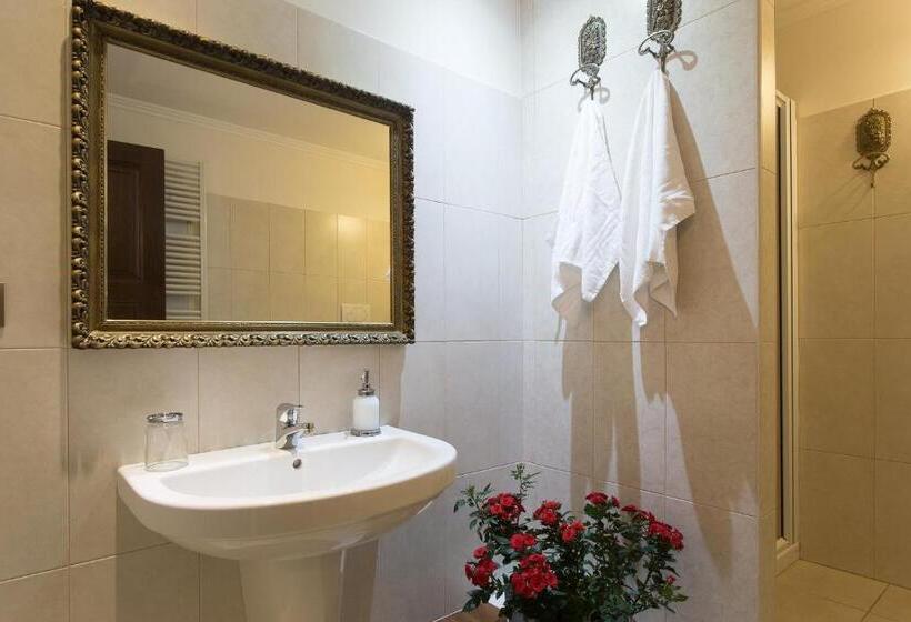 اتاق استاندارد سه نفره, B&b Palazzo De I Mysteri
