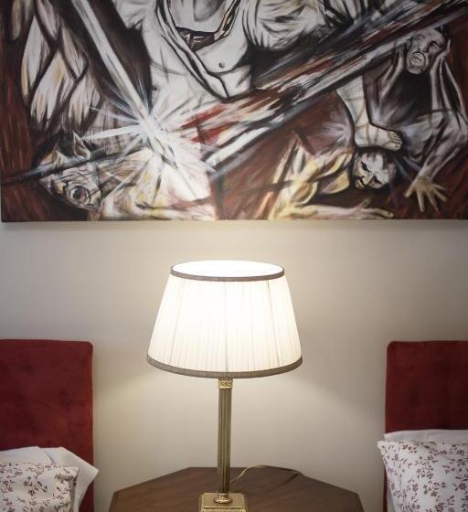 اتاق استاندارد سه نفره, B&b Palazzo De I Mysteri