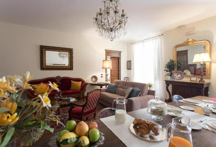 اتاق عادی, B&b Palazzo De I Mysteri