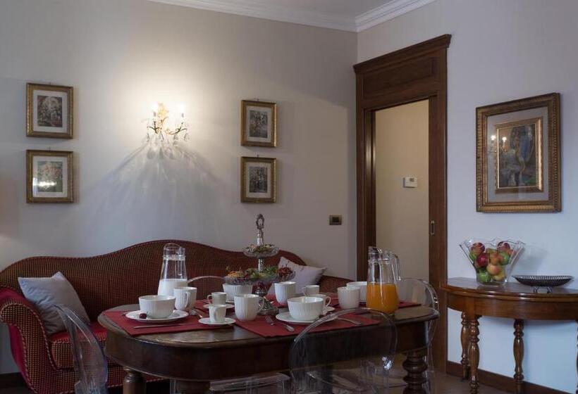اتاق استاندارد سه نفره, B&b Palazzo De I Mysteri