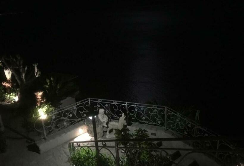 Номер Стандарт, Carluccio’s Stanza Privata Vista Mare