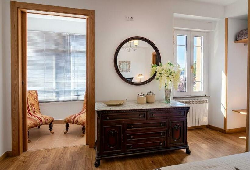 חדר דלוקס עם מרפסת, Pensión Casa Do Gallo Sarria