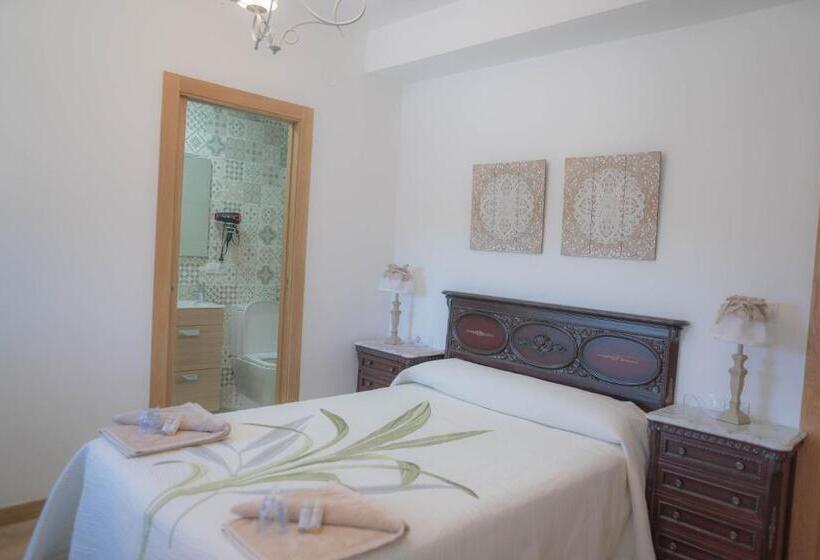 اتاق لوکس با بالکن, Pensión Casa Do Gallo Sarria
