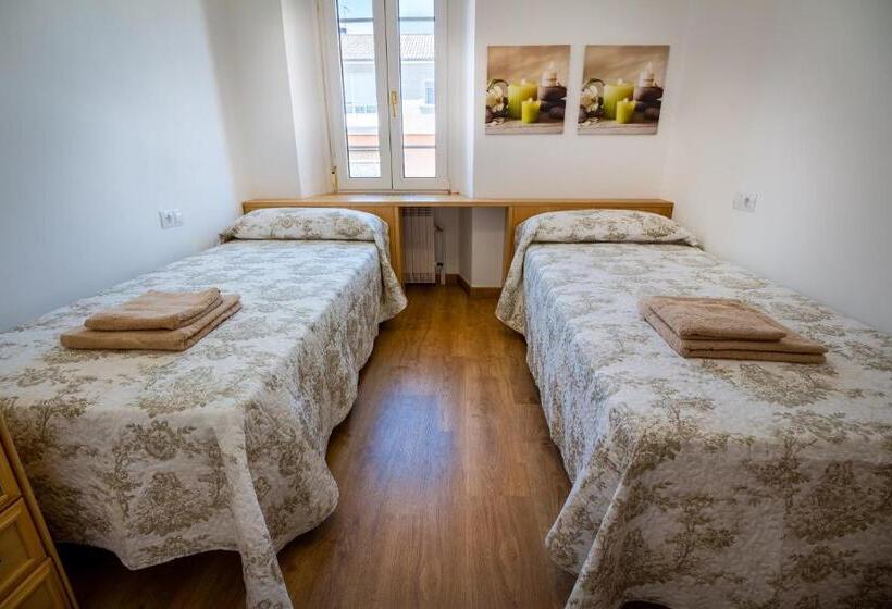 Standard room with outdoor bath, Pensión Casa Do Gallo Sarria