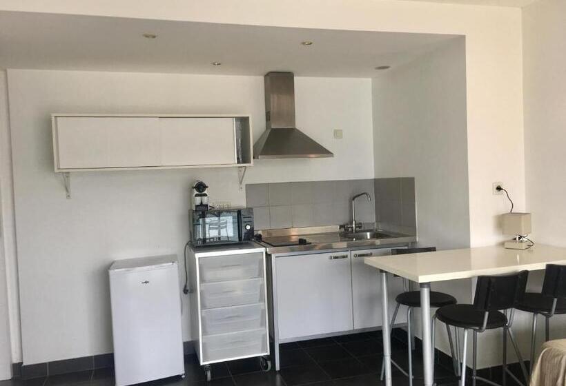 1 Bedroom Apartment Lake View, Residence Du Port