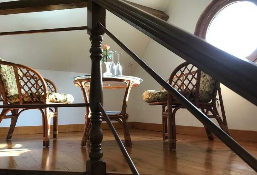 Номер Стандарт Вид на Сад, Rose Garden Mezzanine