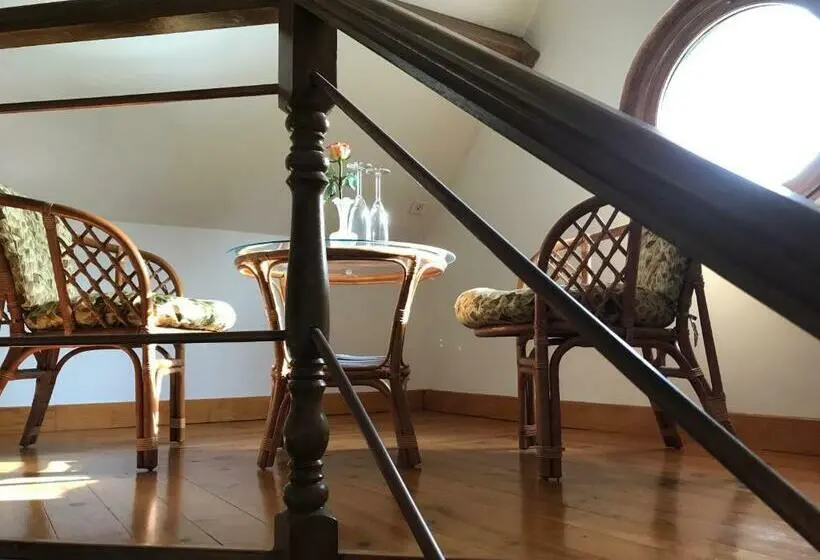Standard-huone Puutarhanäkymä, Rose Garden Mezzanine