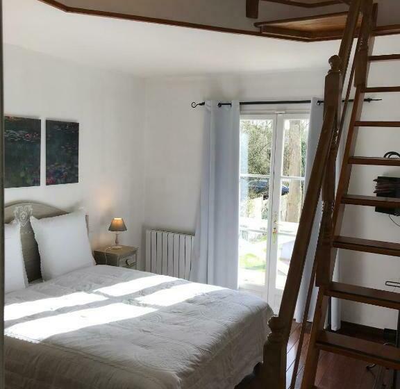 Номер Стандарт Вид на Сад, Rose Garden Mezzanine