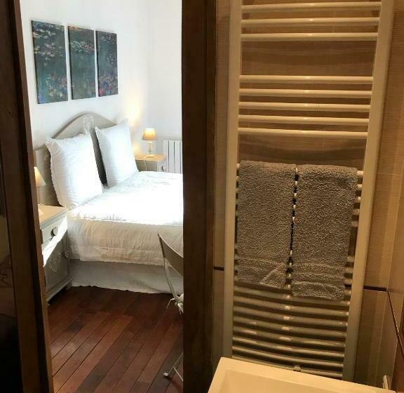 Номер Стандарт Вид на Сад, Rose Garden Mezzanine