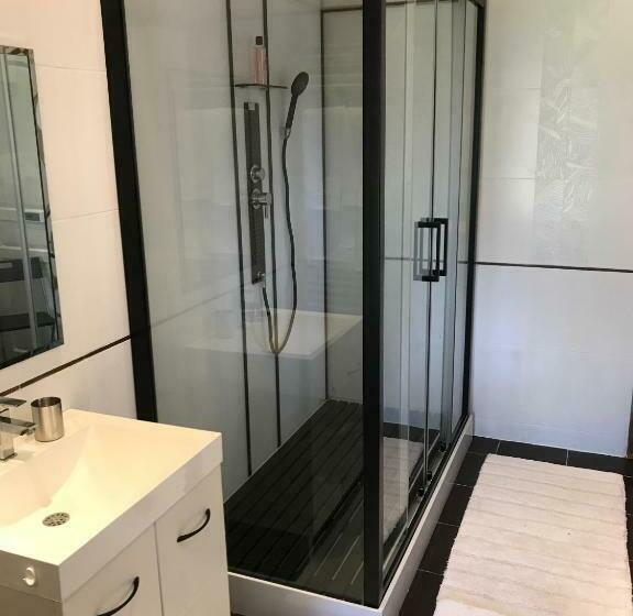 Номер Стандарт Вид на Сад, Rose Garden Mezzanine