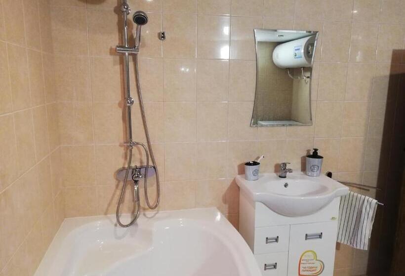 شقة غرفة واحدة, къща за гости чичарите