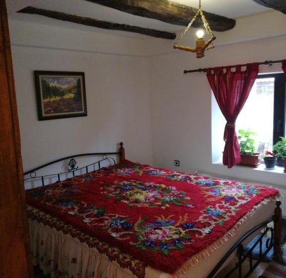 شقة غرفة واحدة, къща за гости чичарите