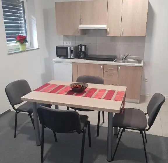 آپارتمان 1 خوابه, Apartmaji Janković