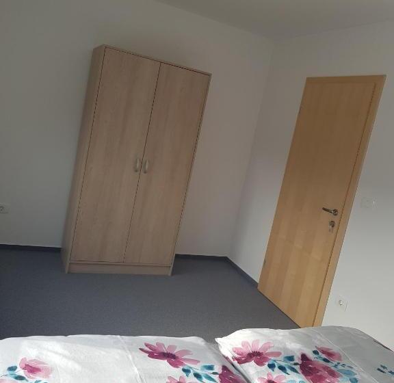 آپارتمان 1 خوابه, Apartmaji Janković