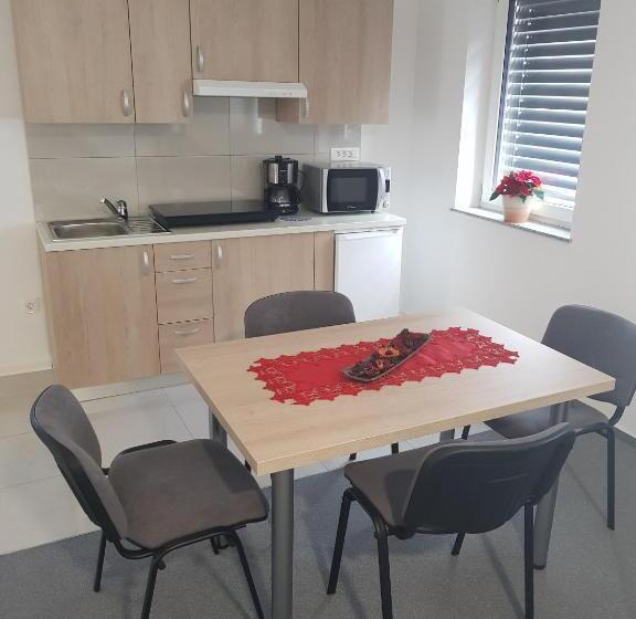 آپارتمان 1 خوابه, Apartmaji Janković