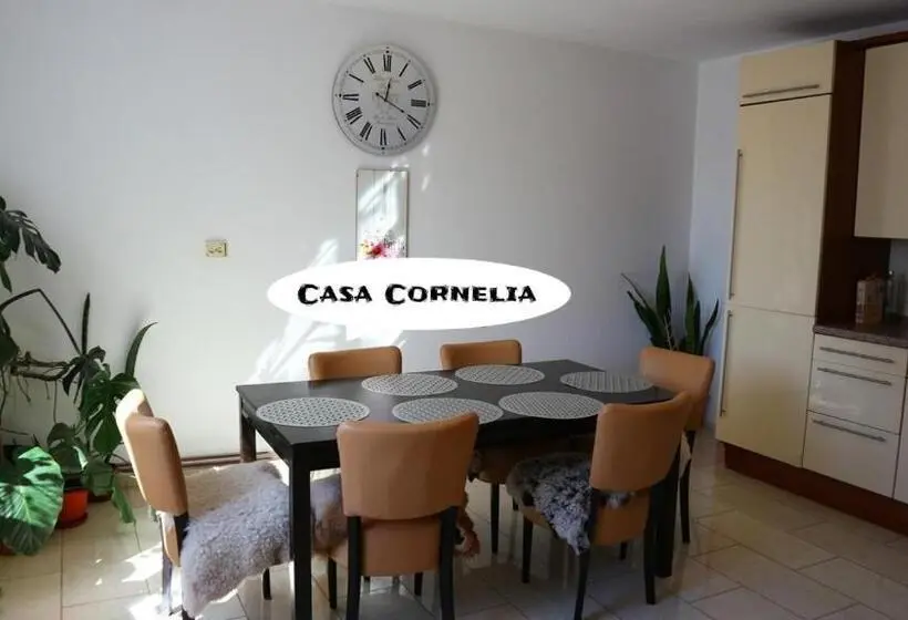 Villa 1 Makuuhuone, Casa Cornelia