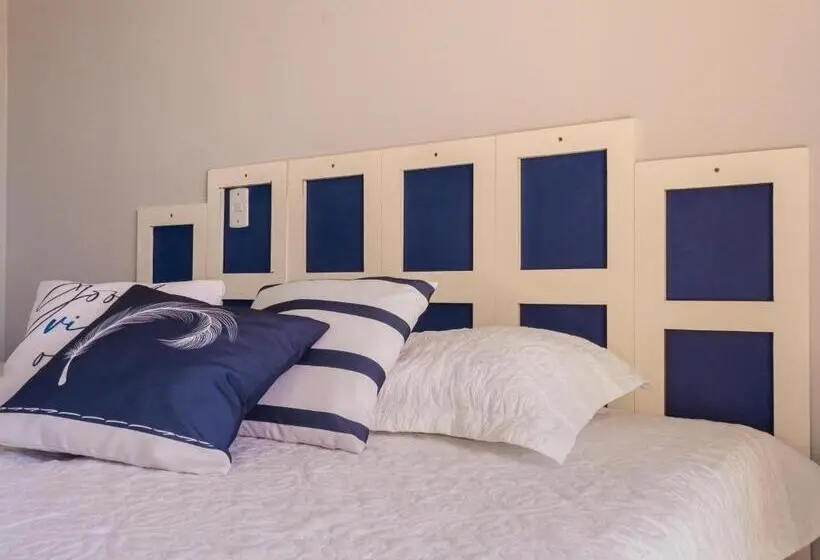 اتاق لوکس, Rosa Surf Hostel & Food