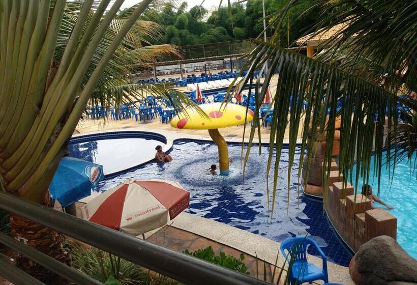 סוויטה, Golden Dolphin Grand