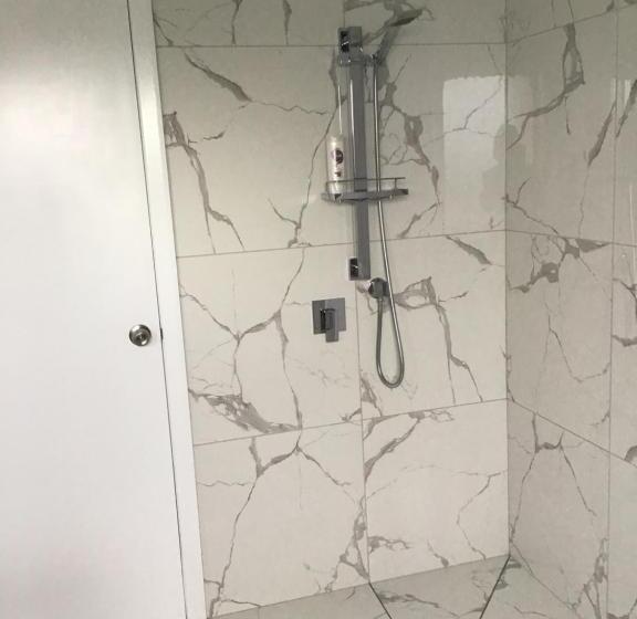 패밀리 스튜디오, Fossil Coast B&b