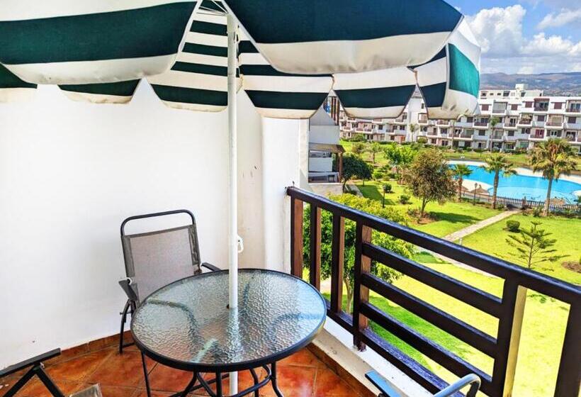 اتاق استاندارد با چشم‌انداز استخر, Mirador Golf Appart