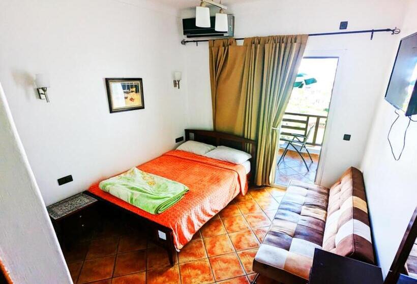 اتاق استاندارد با چشم‌انداز استخر, Mirador Golf Appart