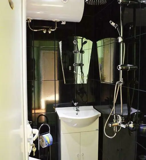 Triple Room Sea View, къща за гости черната роза