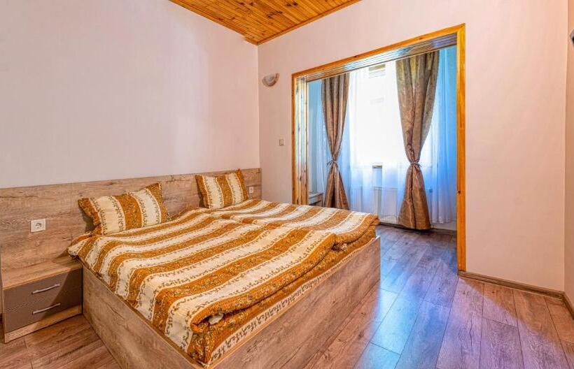 スタンダードルーム, къща за гости крушун