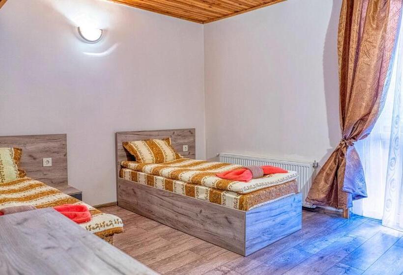 テラス付き1ベッドルームアパートメント, къща за гости крушун