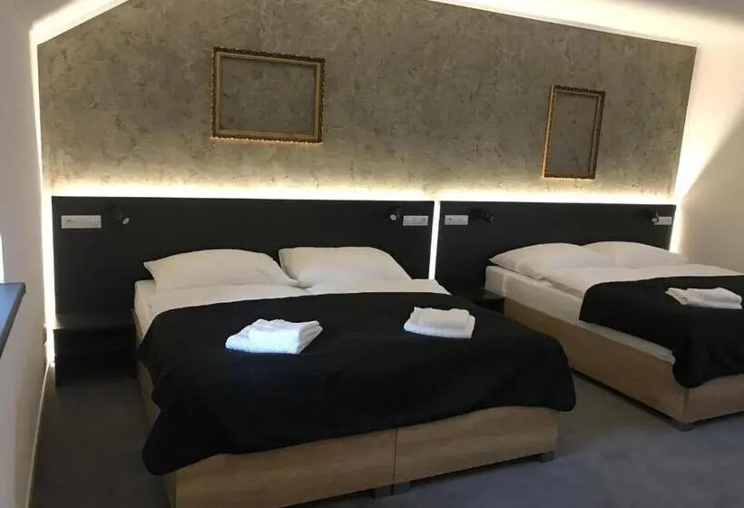デラックスの4人部屋, 14dveří