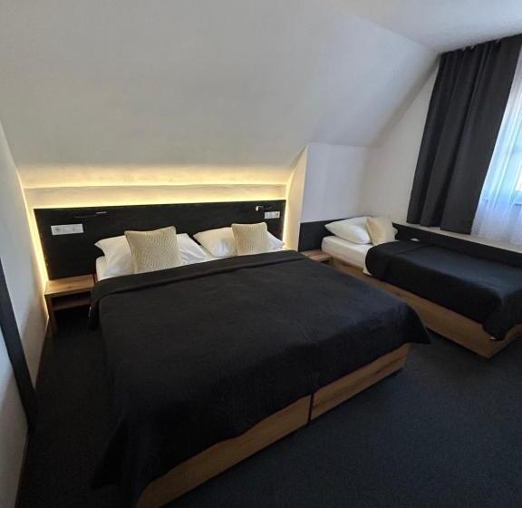 غرفة ديلوكس عائلية, 14dveří