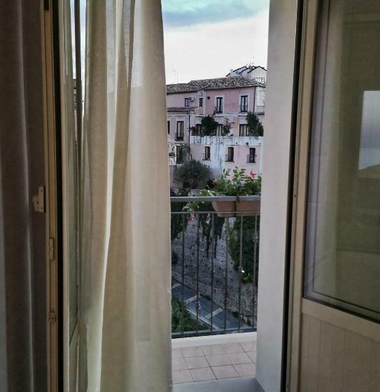 اتاق استاندارد, A Casa Di Noemi