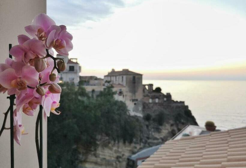 اتاق استاندارد, A Casa Di Noemi