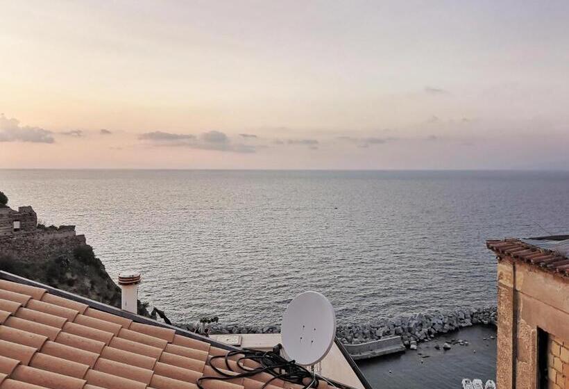 اتاق استاندارد, A Casa Di Noemi