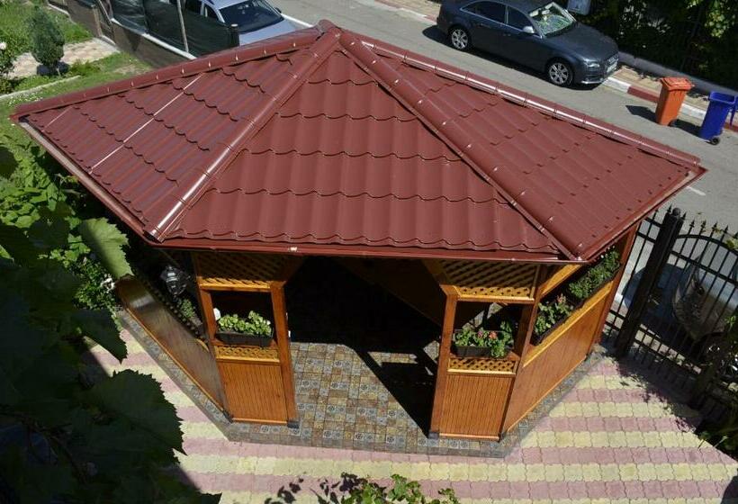 발코니가 있는 4인용 스탠다드 룸, Casa Sarofin