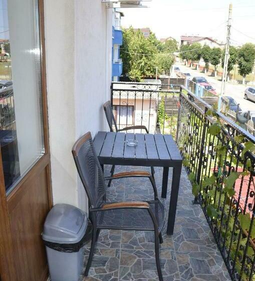 발코니가 있는 4인용 스탠다드 룸, Casa Sarofin