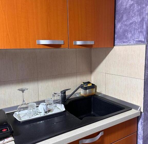 标准间, Colț De Rai   Camera De Inchiriat