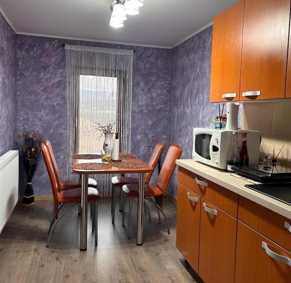 标准间, Colț De Rai   Camera De Inchiriat