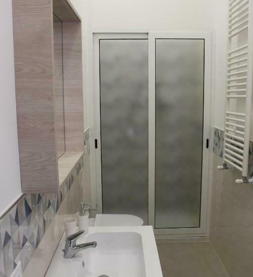 شقة غرفتين, La Casa Dell Emigrante