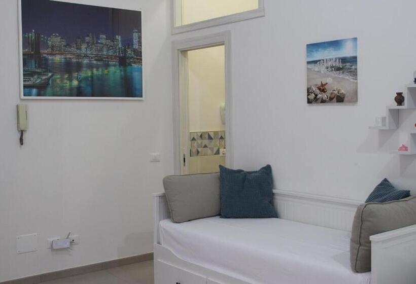 آپارتمان 2 خوابه, La Casa Dell Emigrante