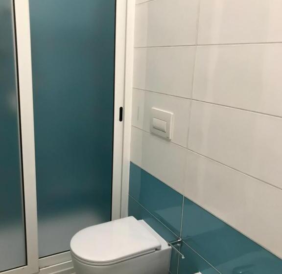 شقة غرفتين, La Casa Dell Emigrante