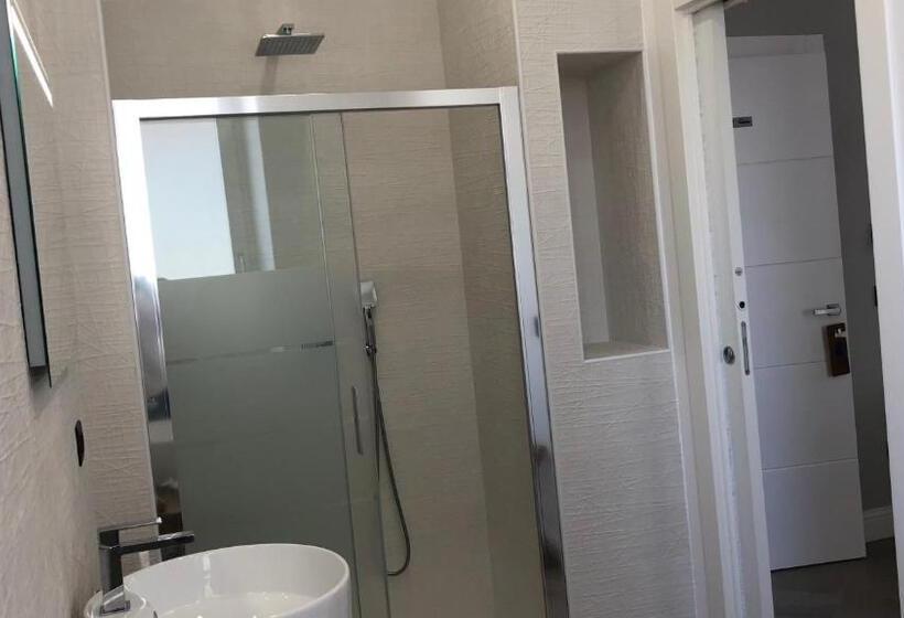 اتاق لوکس با بالکن, B&b Spigolehouse