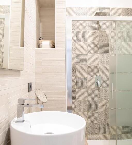 اتاق استاندارد سه تخته با بالکن, B&b Spigolehouse