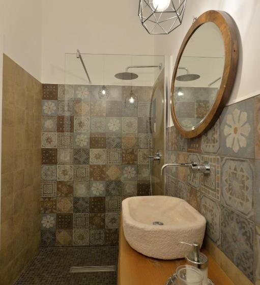 اتاق لوکس با چشم‌انداز باغ, Alba Dei Trulli