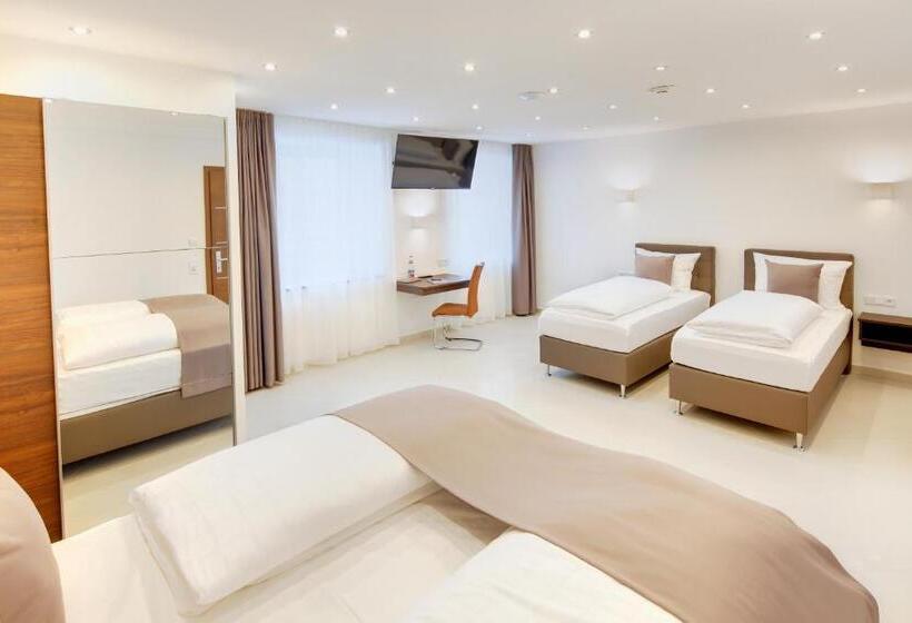 اتاق استاندارد چهار تخته, Füssen